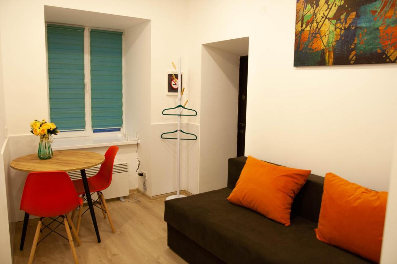 Світло Цілодобово Apartments In The City Center Львов Экстерьер фото