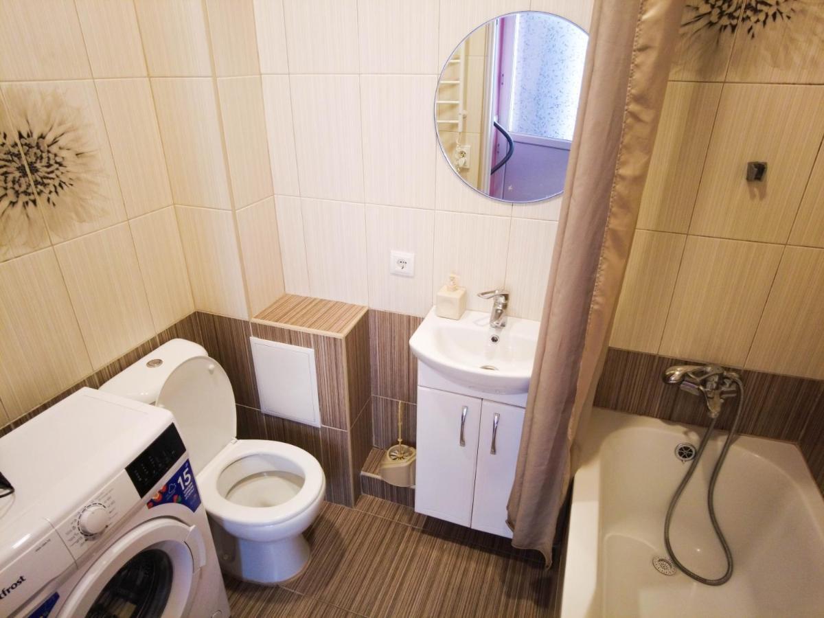 Світло Цілодобово Apartments In The City Center Львов Экстерьер фото